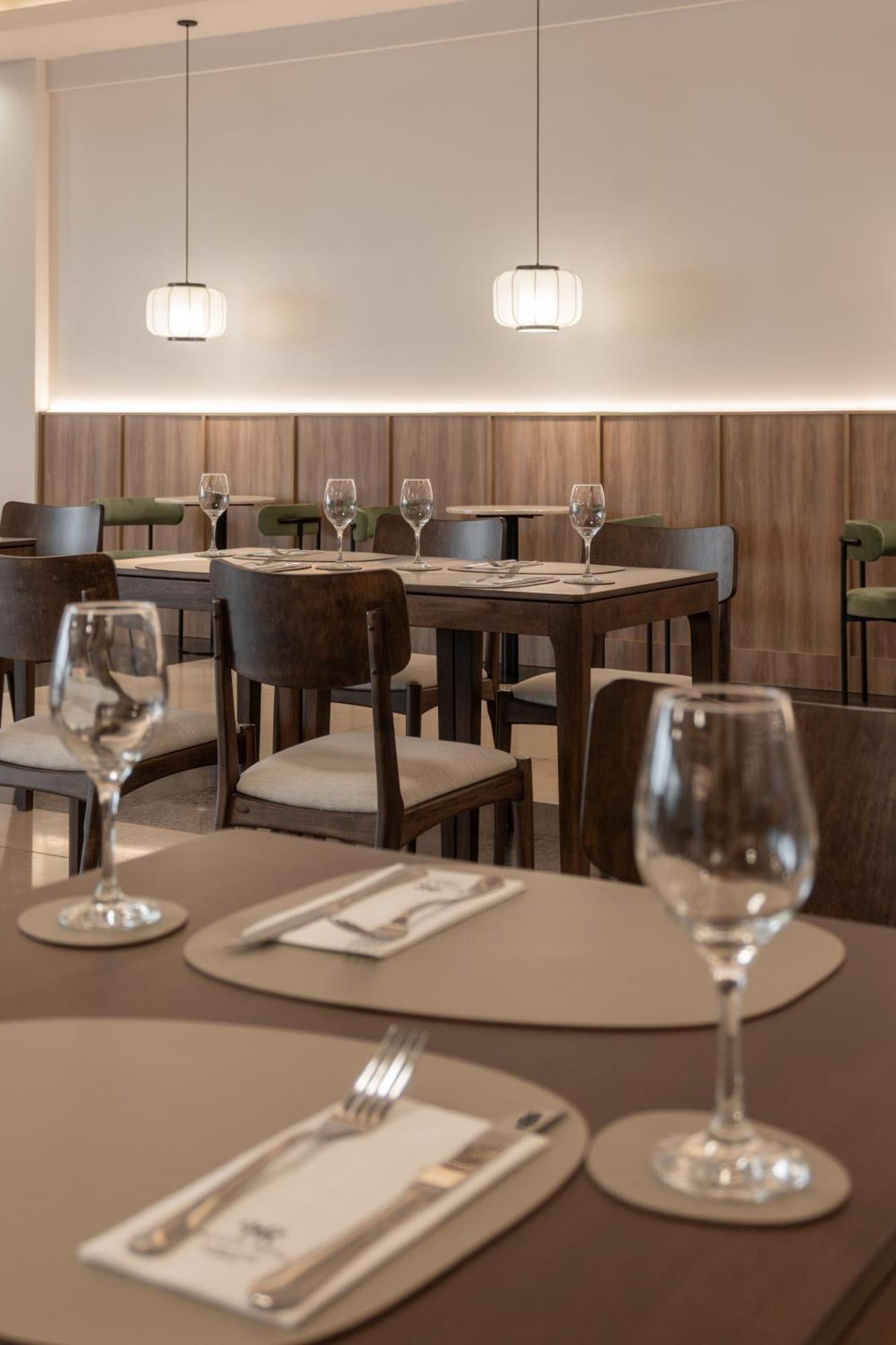 רוסאריו Plaza Real Suites Hotel מראה חיצוני תמונה